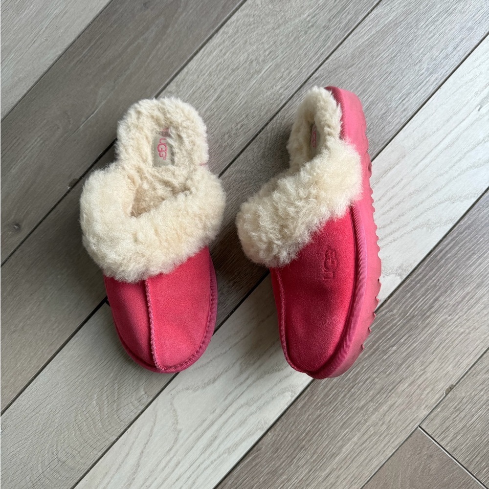 Ugg Big Kids Cozy Pink Azalea Suede Slip On Slippers